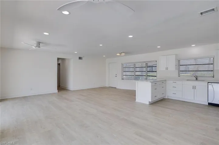 5259 Willow Ct, Cape Coral, Florida 33904
