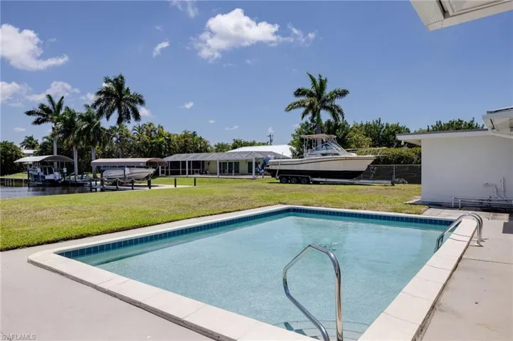 5259 Willow Ct, Cape Coral, Florida 33904