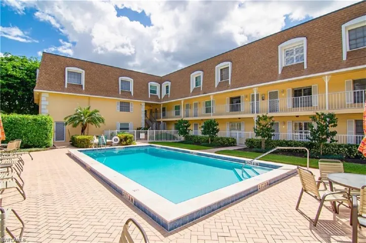 1222 Gordon Dr 18, Naples, Florida 34102