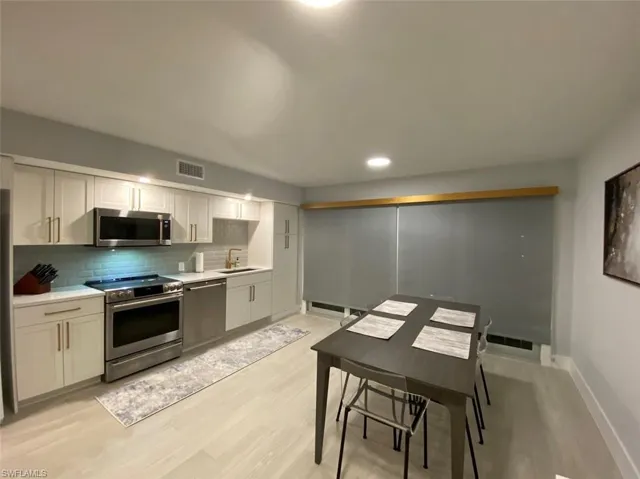 1222 Gordon Dr 18, Naples, Florida 34102