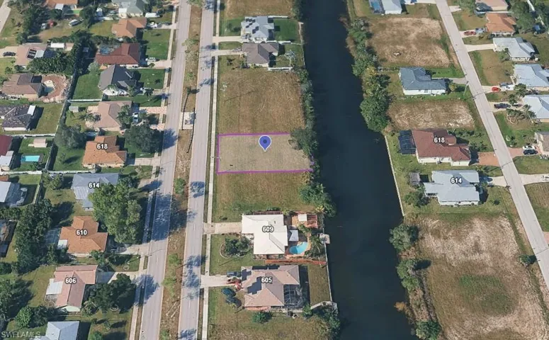 617 Gleason Pkwy, Cape Coral, Florida 33914