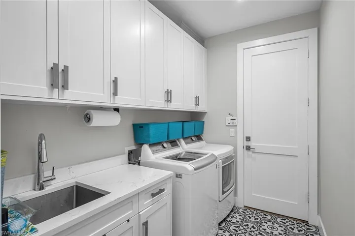 1343 Freeport Ave, Marco Island, Florida 34145