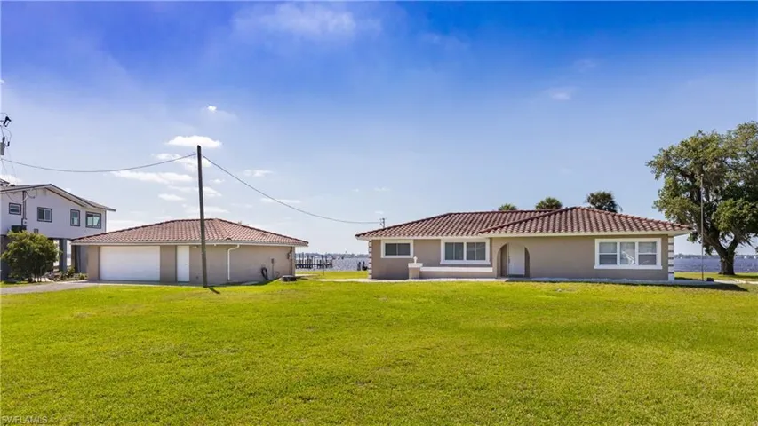 1808  Stevenson  RD, North Fort Myers, FL 33917