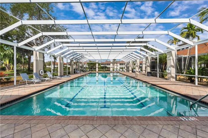3015  Horizon  LN, Naples, FL 34109
