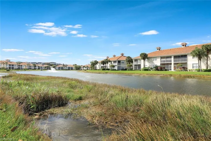 3015  Horizon  LN, Naples, FL 34109
