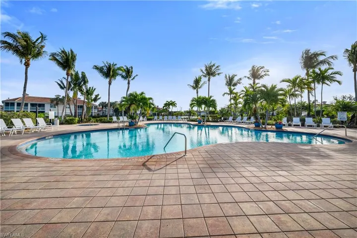 3015  Horizon  LN, Naples, FL 34109