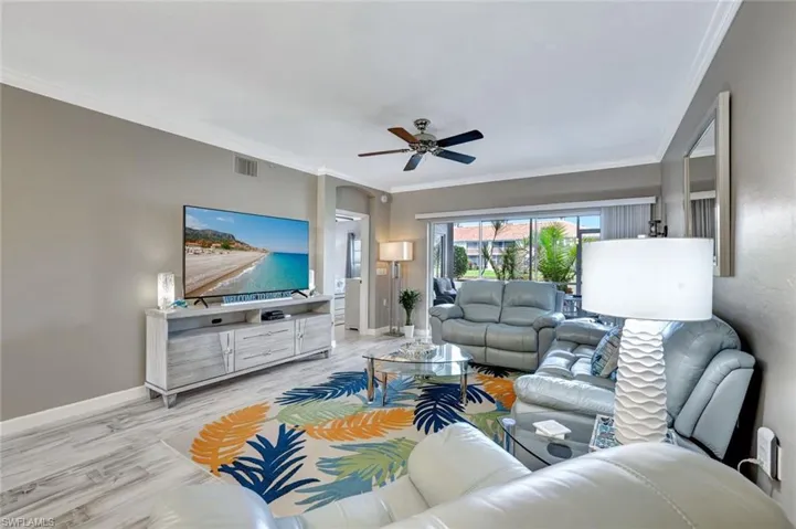 3015  Horizon  LN, Naples, FL 34109
