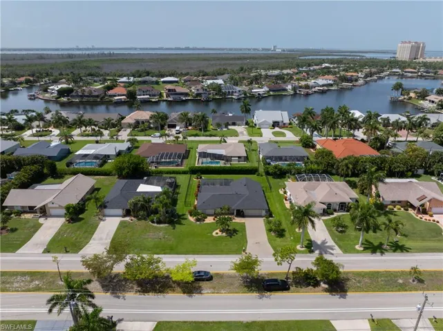 818 El Dorado Pkwy W, Cape Coral, Florida 33914