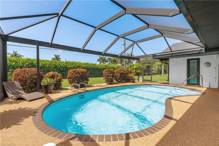 818 El Dorado Pkwy W, Cape Coral, Florida 33914