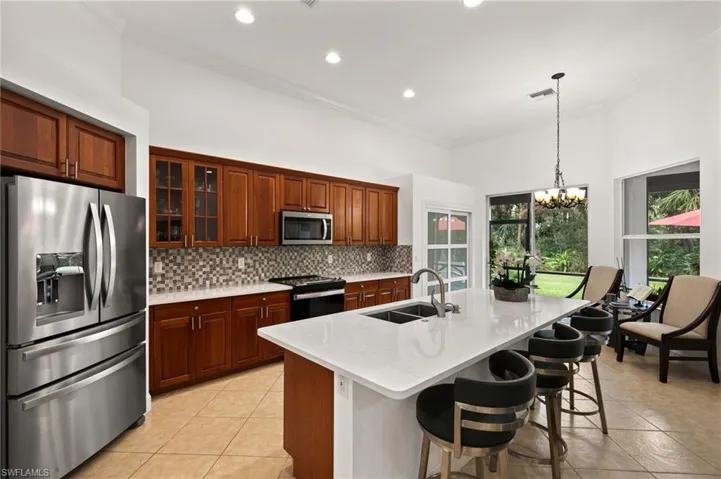 15533  Vallecas  LN, Naples, FL 34110