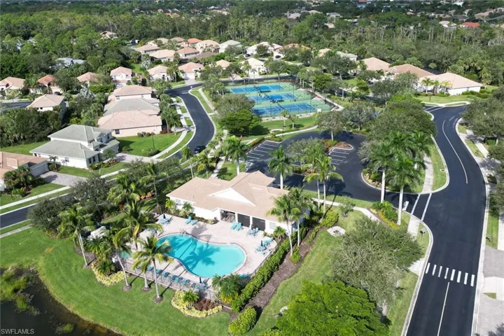 15533  Vallecas  LN, Naples, FL 34110