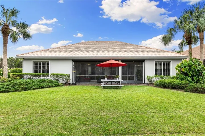 15533  Vallecas  LN, Naples, FL 34110