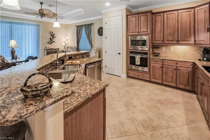 9215 Veneto Ln, Naples, Florida 34113