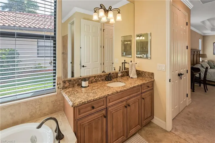 9215 Veneto Ln, Naples, Florida 34113