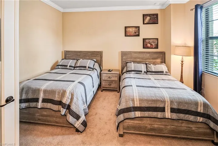 9215 Veneto Ln, Naples, Florida 34113