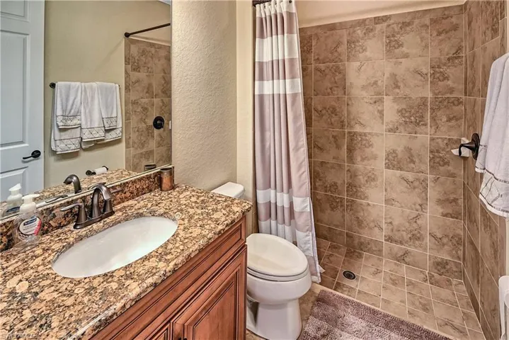 9215 Veneto Ln, Naples, Florida 34113