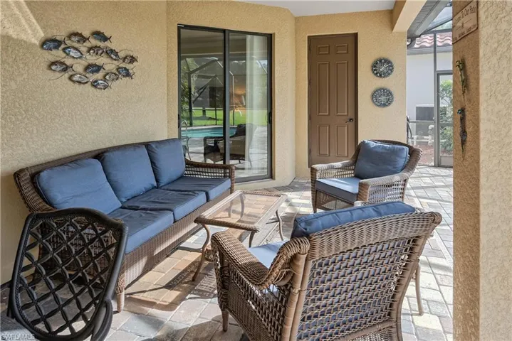 9215 Veneto Ln, Naples, Florida 34113