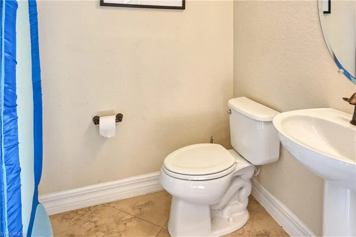 9215 Veneto Ln, Naples, Florida 34113