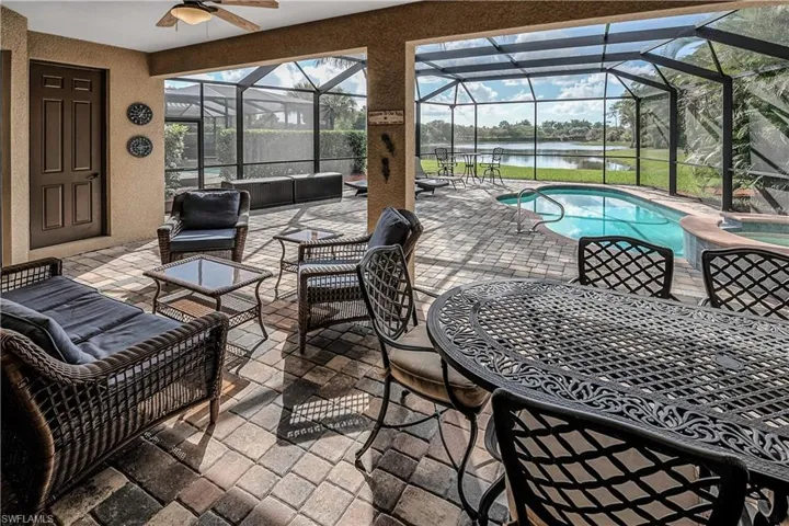 9215 Veneto Ln, Naples, Florida 34113