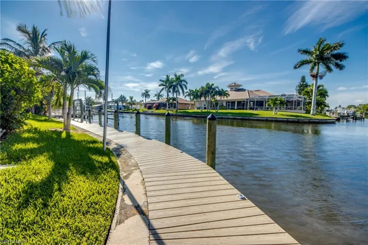 148 Sw 38th Ter, Cape Coral, Florida 33914