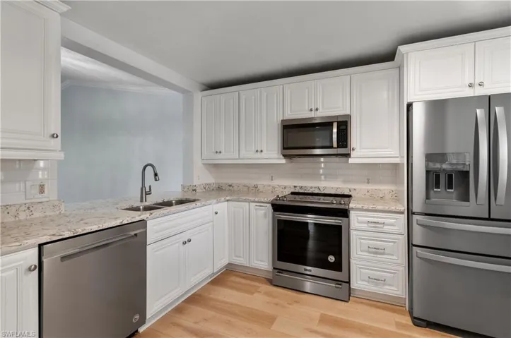 7750  Jewel  LN, Naples, FL 34109