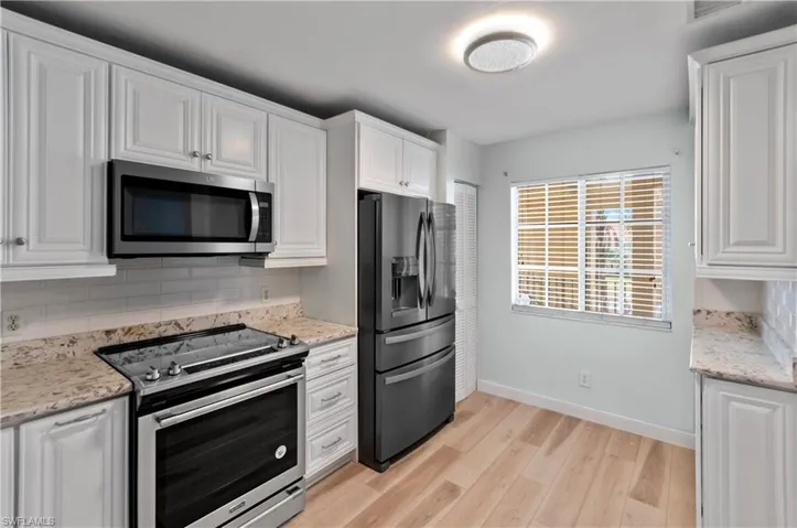 7750  Jewel  LN, Naples, FL 34109