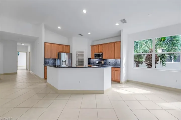 1778  Tarpon Bay S DR, Naples, FL 34119