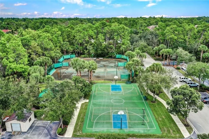 1778  Tarpon Bay S DR, Naples, FL 34119