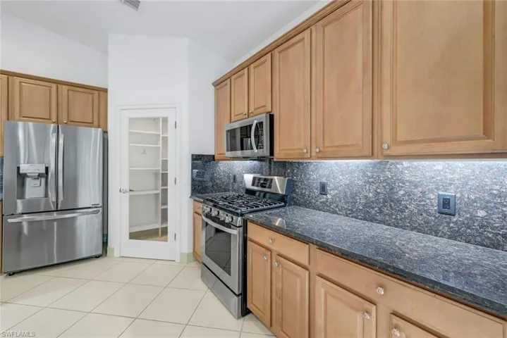 1778  Tarpon Bay S DR, Naples, FL 34119