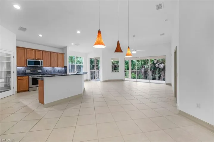 1778  Tarpon Bay S DR, Naples, FL 34119