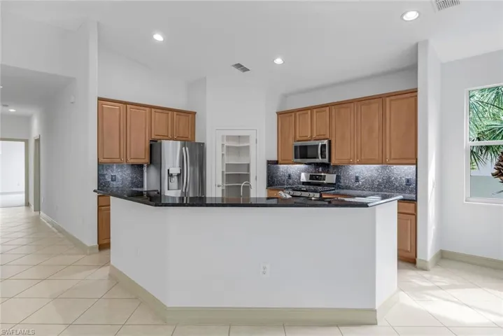 1778  Tarpon Bay S DR, Naples, FL 34119