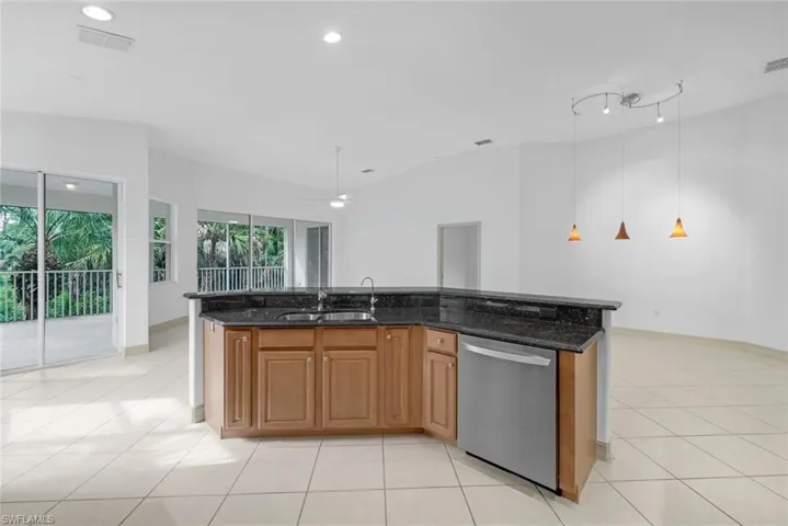 1778  Tarpon Bay S DR, Naples, FL 34119