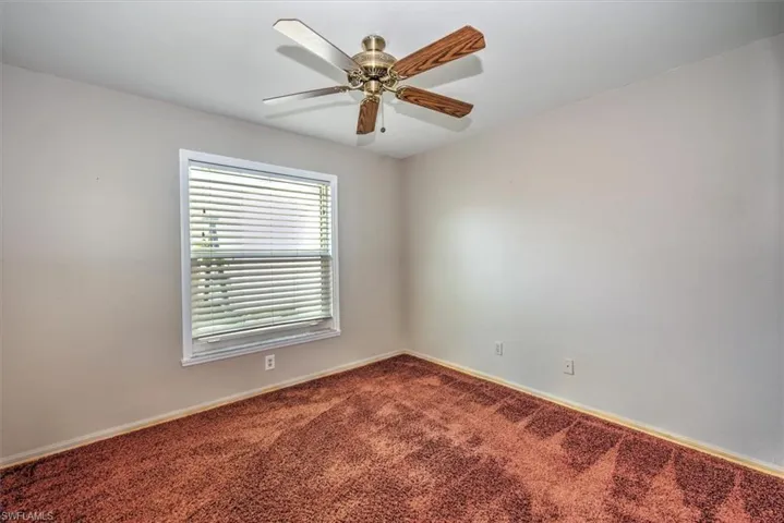 15627  Sunny Crest  LN, Fort Myers, FL 33905