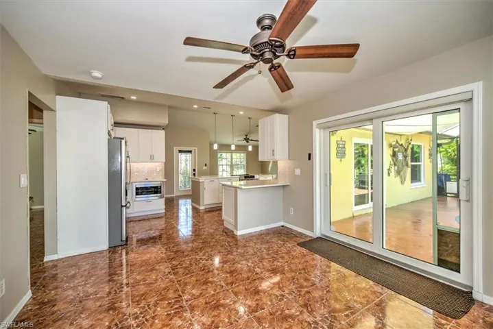 15627  Sunny Crest  LN, Fort Myers, FL 33905
