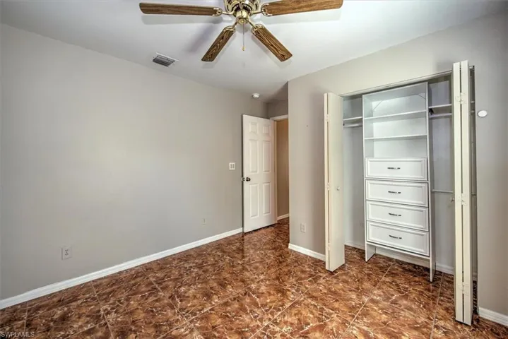 15627  Sunny Crest  LN, Fort Myers, FL 33905