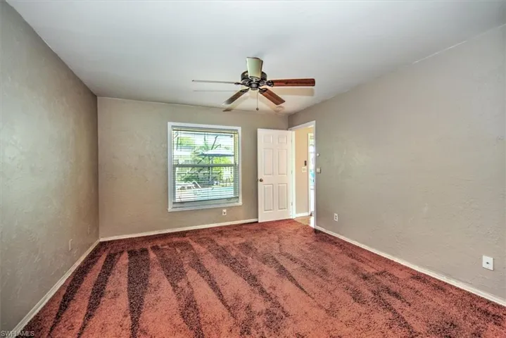 15627  Sunny Crest  LN, Fort Myers, FL 33905