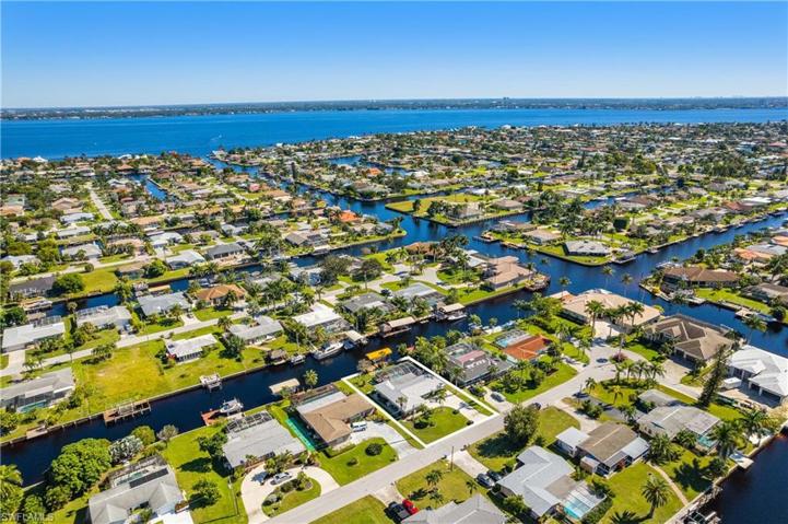 3113 SE 18th AVE, CAPE CORAL FL 33904