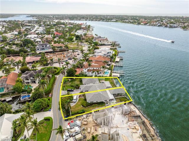 1900 KINGFISH RD, NAPLES FL 34102