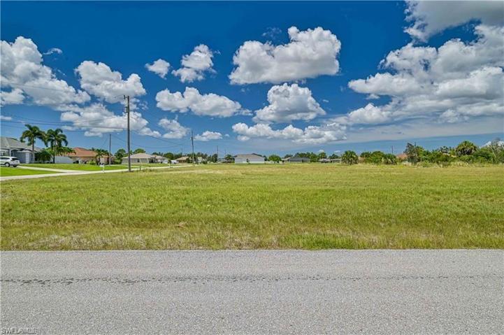 1200 NW 16th PL, CAPE CORAL FL 33993
