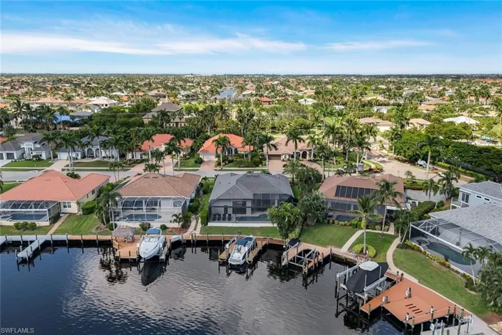1812 Lagoon Ln, Cape Coral, Florida 33914