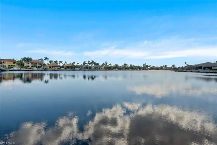 1812 Lagoon Ln, Cape Coral, Florida 33914