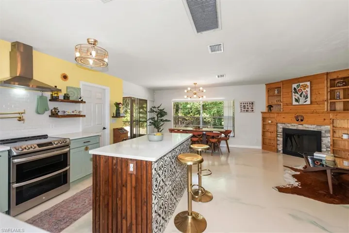 2431 N Westwood Dr, North Fort Myers, Florida 33917