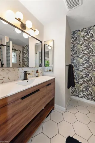 Multiple shower heads