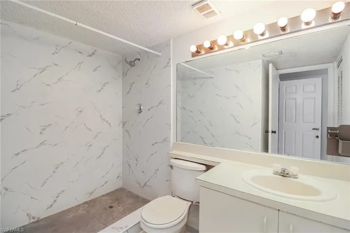 13605  Eagle Ridge  DR, Fort Myers, FL 33912