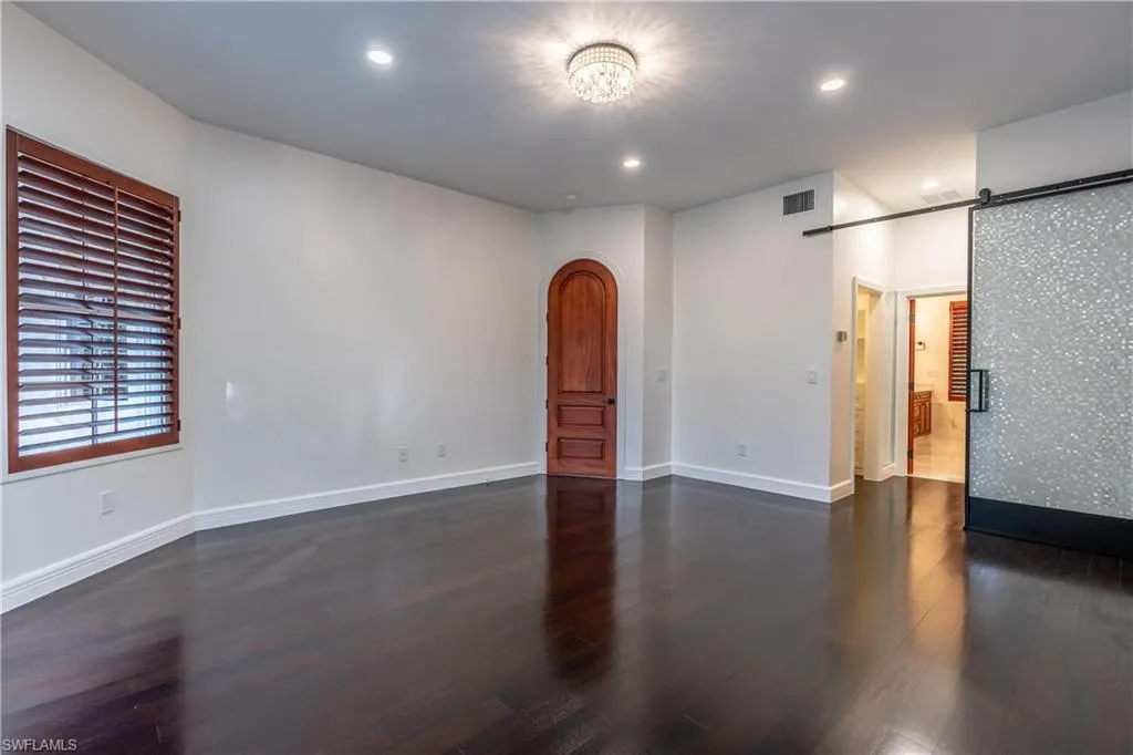 1160 8th ST, Naples, FL 34102,224102380