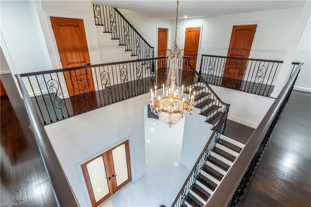 1160 8th ST, Naples, FL 34102,224102380