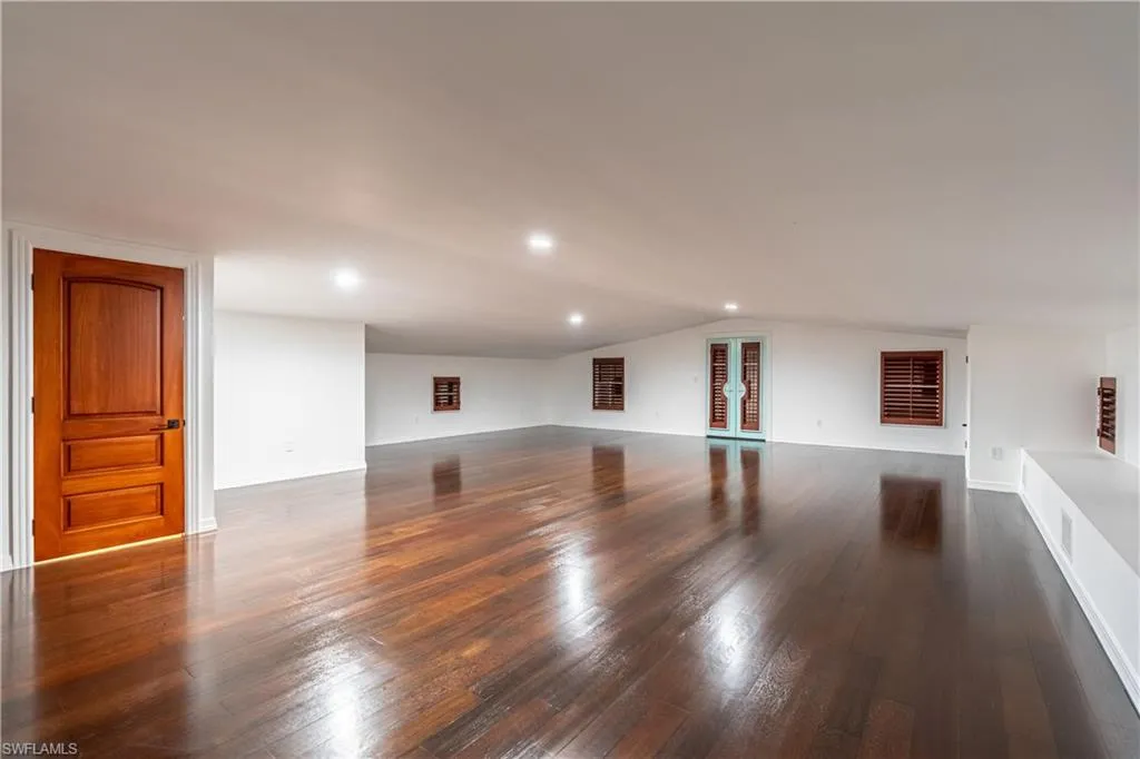 1160 8th ST, Naples, FL 34102,224102380