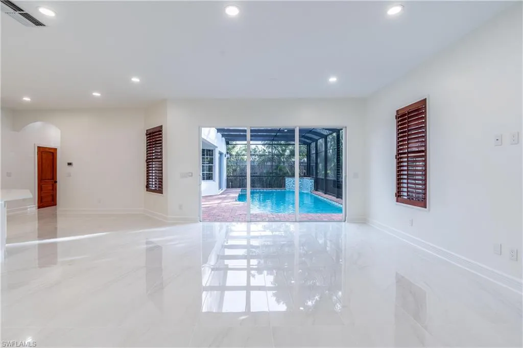 1160 8th ST, Naples, FL 34102,224102380