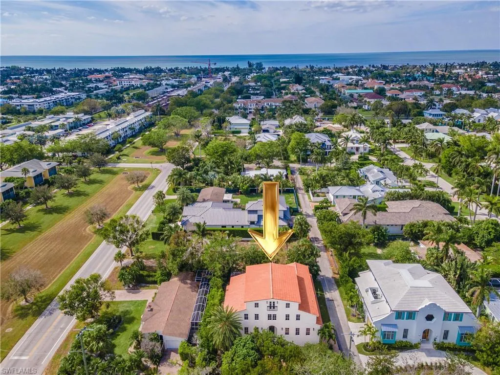 1160 8th ST, Naples, FL 34102,224102380
