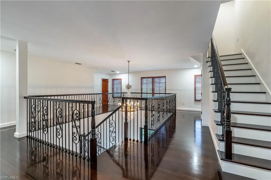 1160 8th ST, Naples, FL 34102,224102380